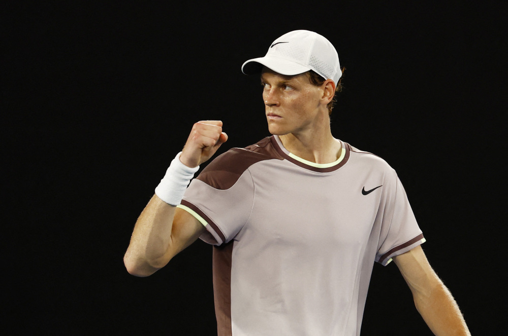 看似被动却 看似被动却